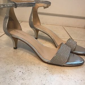Nine West two piece kitten heel sandal